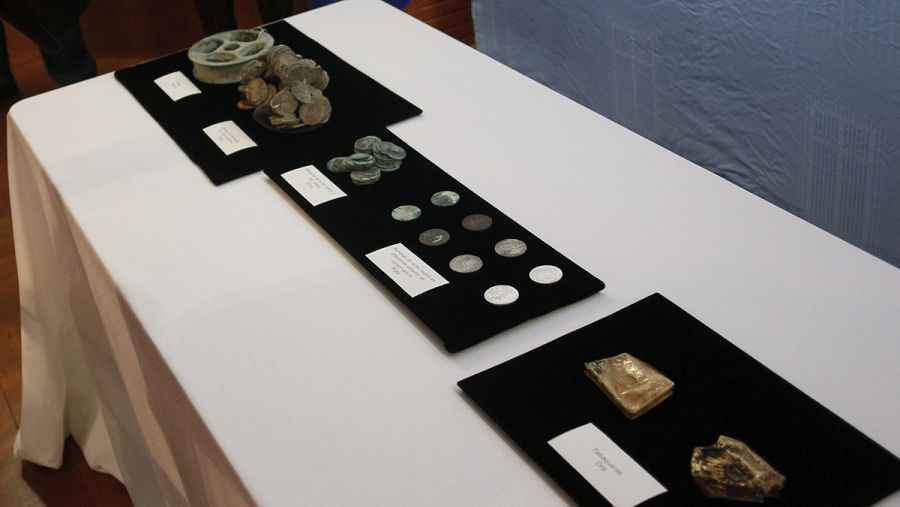 Ejemplares del tesoro recuperado de 