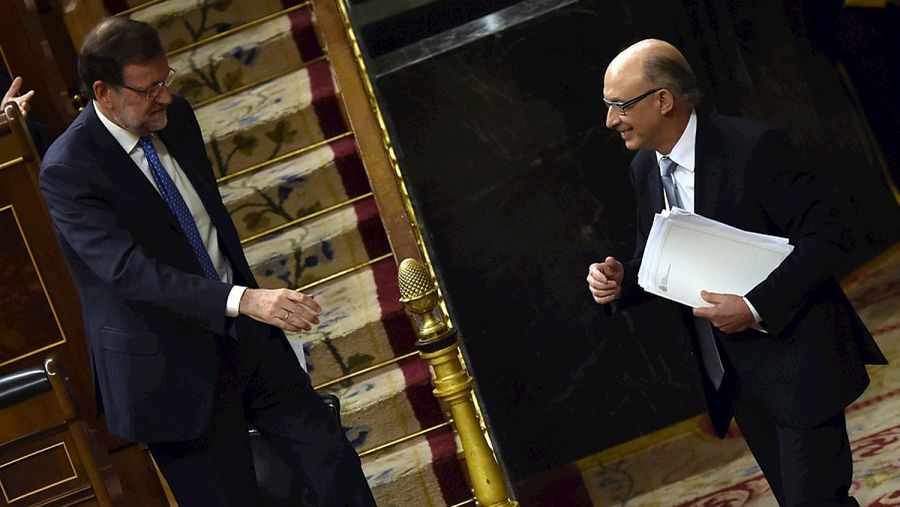 Montoro y Rajoy durante el debate sobre los Presupuestos 2016