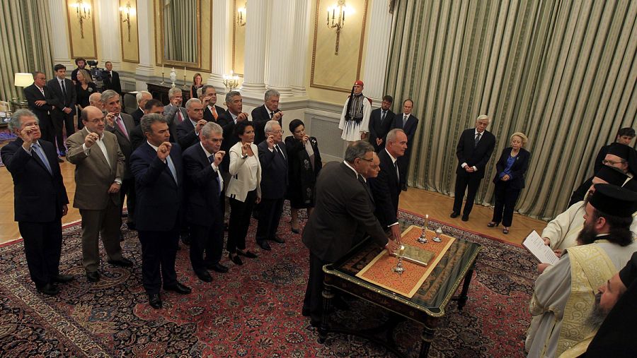 Juramento del nuevo gabinete que gobernará Grecia hasta la celebración de los comicios el 20 de septiembre