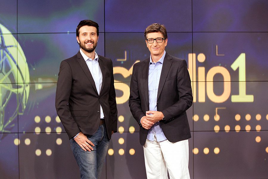 Paco Caro y Juan Carlos Rivero, presentadores de 'estadio1'