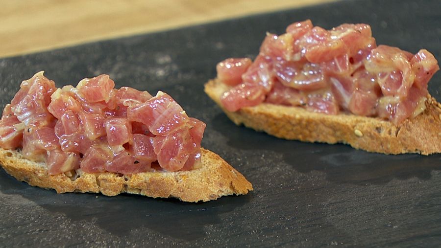 Tapa de tartarde atún