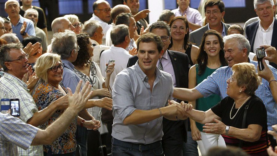 El presidente de Ciudadanos, Albert Rivera, en un acto electoral en L'Hospitalet del Llobregat