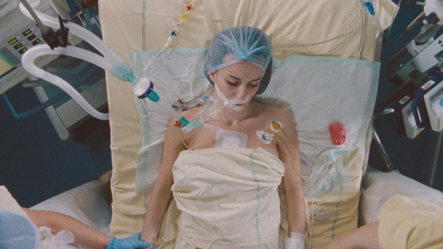 Maud, receptora del corazón de Julien