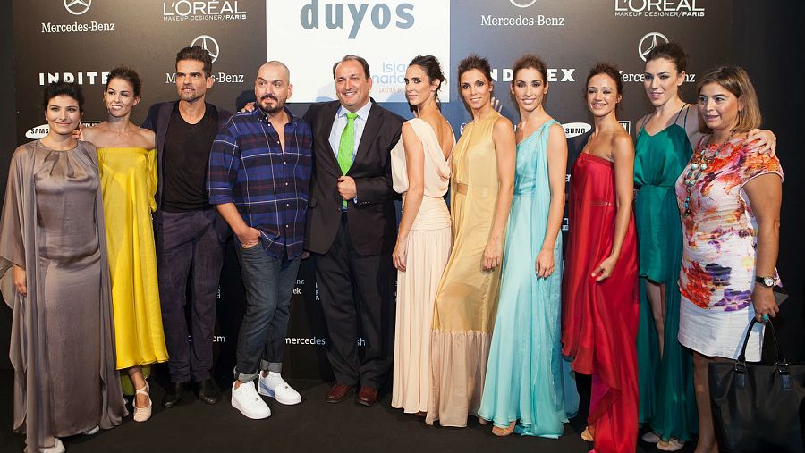 Juan Duyos, diseñador (cuarto por la izquierda)