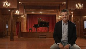 Ramon Gener nos presenta al arrogante pero atractivo Eugene Onegin