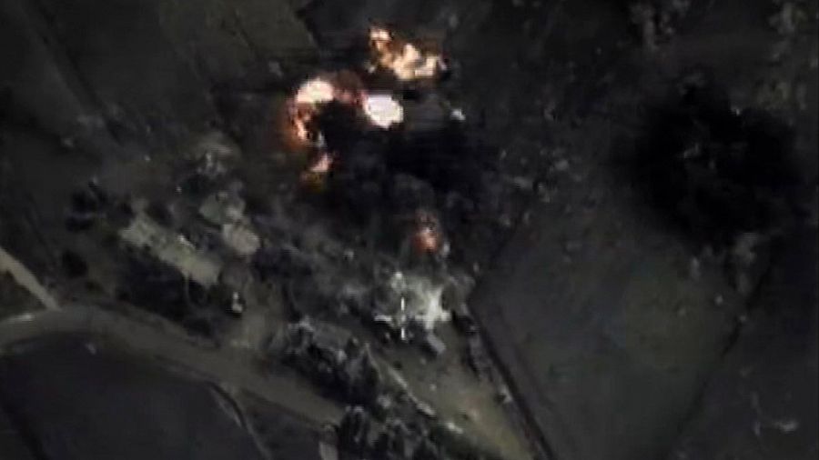 Captura de video facilitada por el Ministerio de Defensa ruso en su página web que muestra el bombardeo aéreo ruso en Hmeymim (Siria), el 30 de septiembre