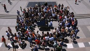 Ponemos un piano en pleno corazón de Madrid, en la Plaza de Oriente frente al Teatro Real