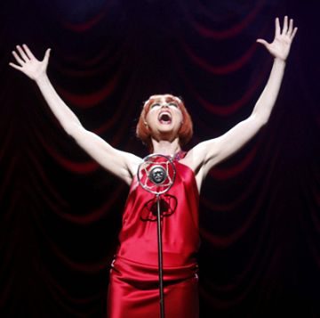 Cristina Castaño durante uno de los números del musical