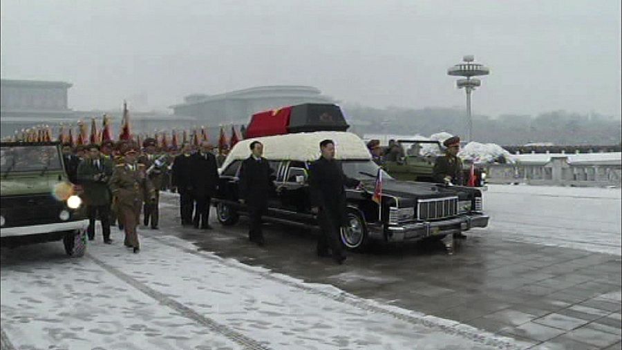 El dictador norcoreano quiso ser enterrado como en la película 'En la línea de fuego'