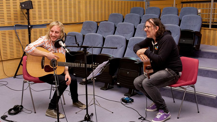 Neuman con Paco 'Loco' en el escenario de Rne
