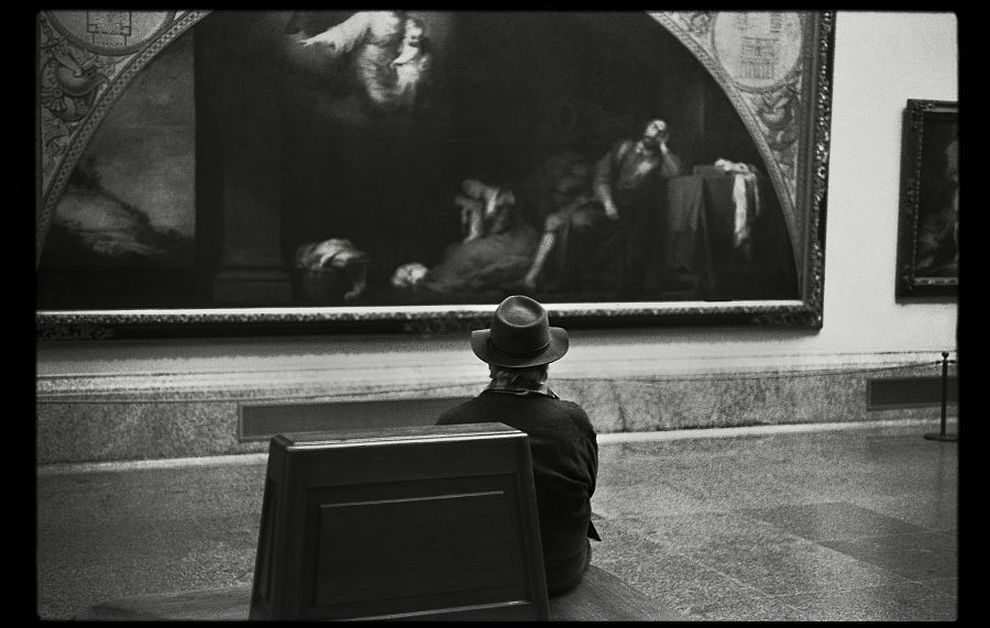 Ramón Gaya, en el Museo del Prado, en 1997