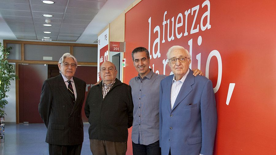 Alfredo Amestoy, Fernando García de la Vega, Arturo Martín y Mariano Ozores, en los estudios de Rne