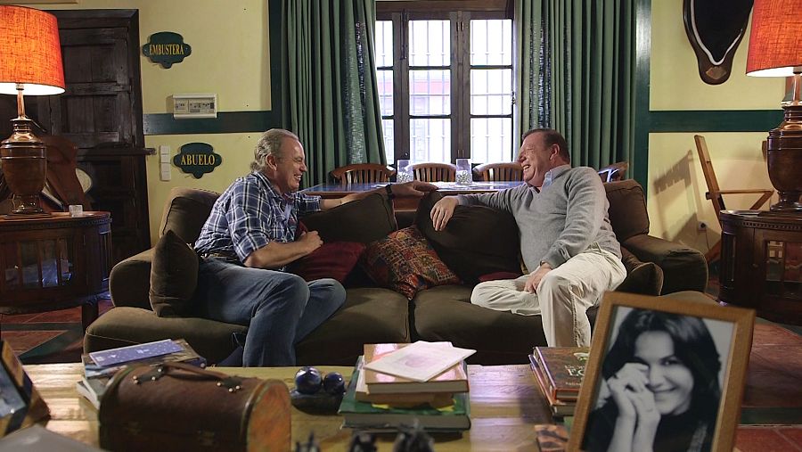 Esta semana, Bertín Osborne ejercerá de anfitrión en su casa de Sevilla, donde recibe a Jorge y César Cadaval