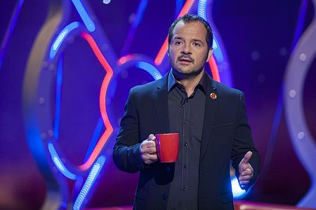 El presentador, Ángel Martín, en un momento de su monólogo