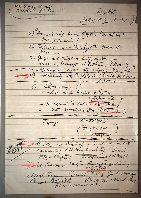 Fotografía del cuaderno de notas que Günter Schabowski utilizó en su conferencia del 9 de noviembre de 1989.