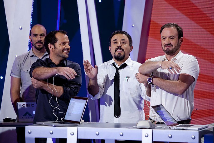 El invitado, en la demostración de Antonio Martínez Ron