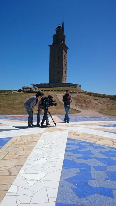 La torre de Hércules, patrimonio de la humanidad de la UNESCO, desde la rosa de los vientos