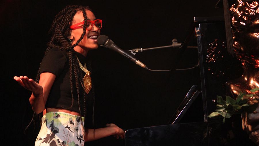 Esperanza Spalding, en un momento de su actuación en la sala La Riviera de Madrid.