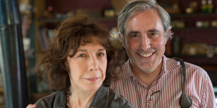 Lily Tomlin y el director de la película, Paul Weitz