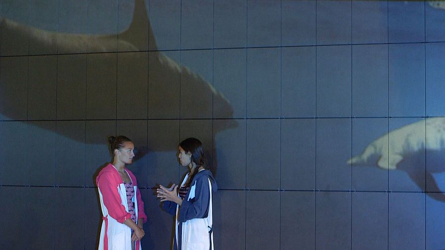 La nadadora Mireia Belmonte, amb la presentadora del programa Evelyn Segura