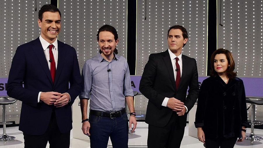 Los candidatos de PSOE, Pedro Sánchez, de Podemos, Pablo Iglesias, de Ciudadanos, Albert Rivera, y la número 2 del Partido Popular, Soraya Sáenz de Santamaría, en un debate electoral a cuatro en Atresmedia.