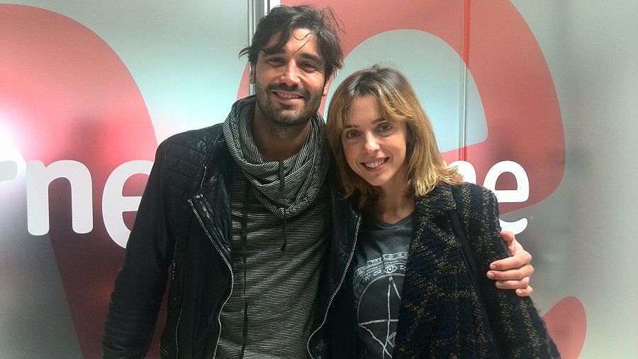 Álex García y Leticia Dolera, en RNE