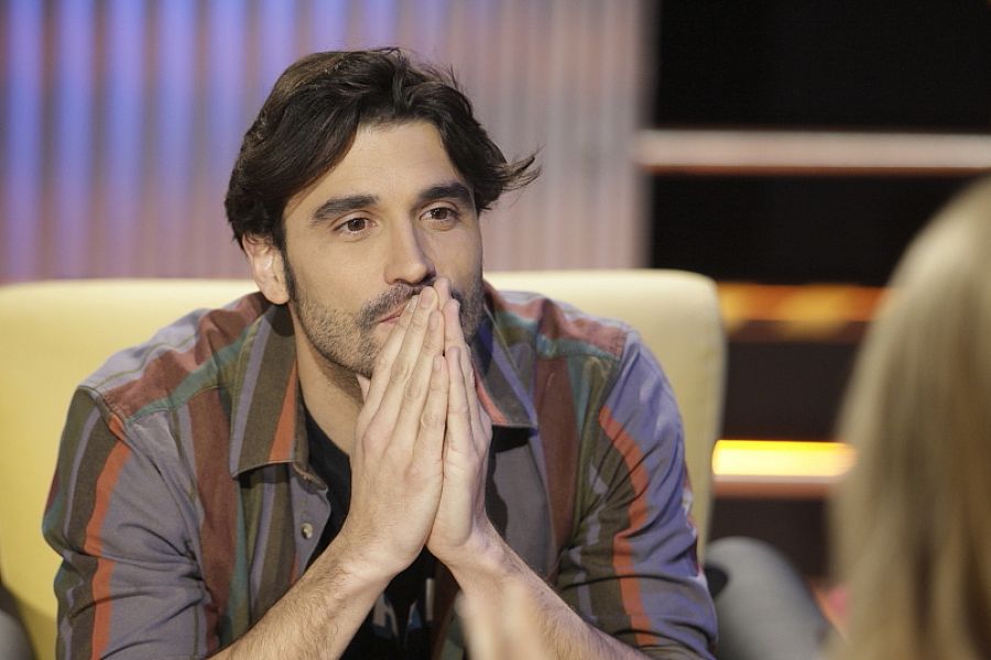 Cayetana Guillén se interesa por el cine y el teatro que estrena el actor Alex García