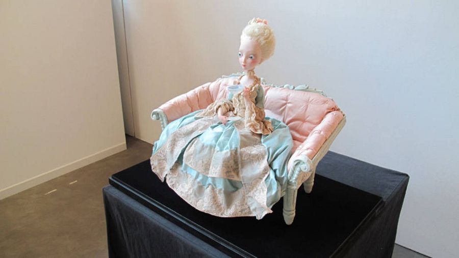 Muñeca de María Antonieta en la exposición 'María Antonieta. Diario de una reina'