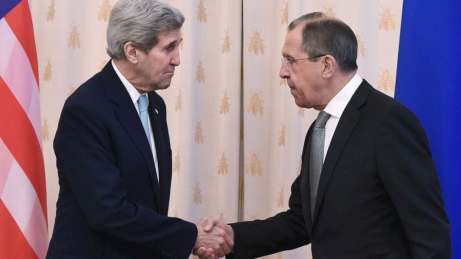 El secretario de Estado de EE.UU., John Kerry, y el ministro ruso de Exteriores, Sergey Lavrov, en Moscú. AFP / MANDEL NGAN