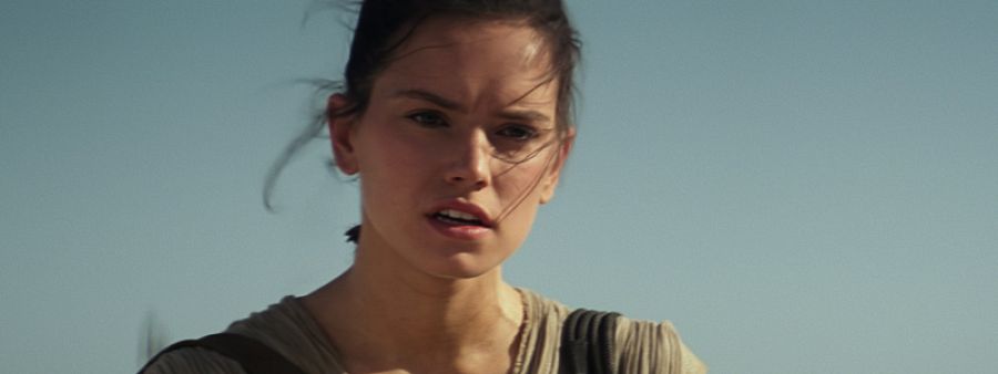 Rey, interpretada por Daisy Ridley