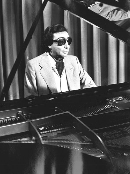 El pianista Tete Montoliu confesaba sentirse negro, porque negra era la música que le daba la vida