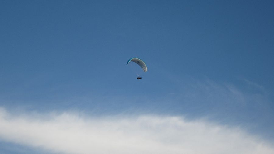 José Isidro Gordito a los mandos del parapente