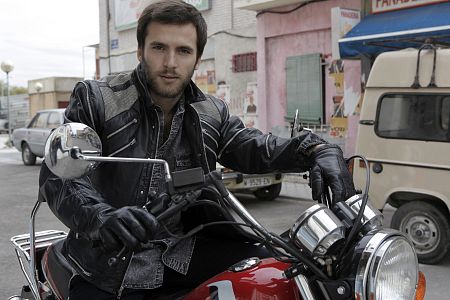 Carlos comenzará esta nueva etapa enfrentándose a una gran crisis interior