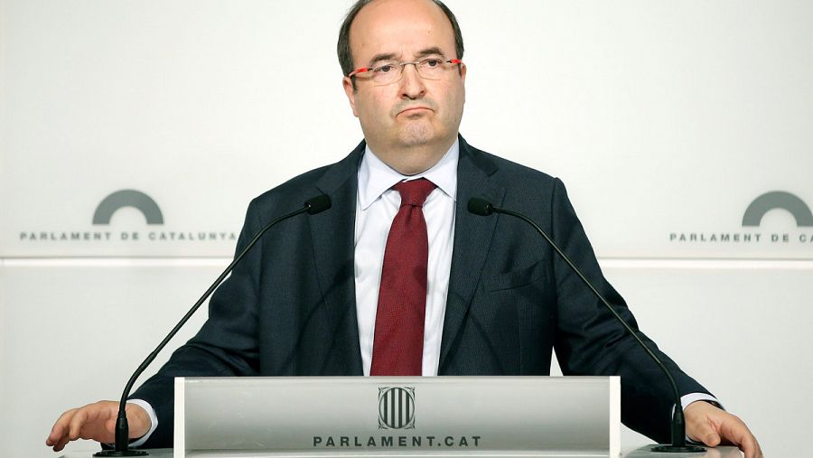 Miquel Iceta, líder del PSC, en rueda de prensa en el Parlament catalán.