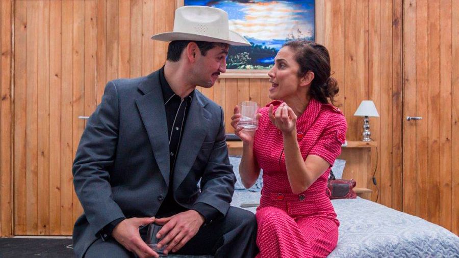 Fran Perea y Toni Acosta en 'La estupidez'