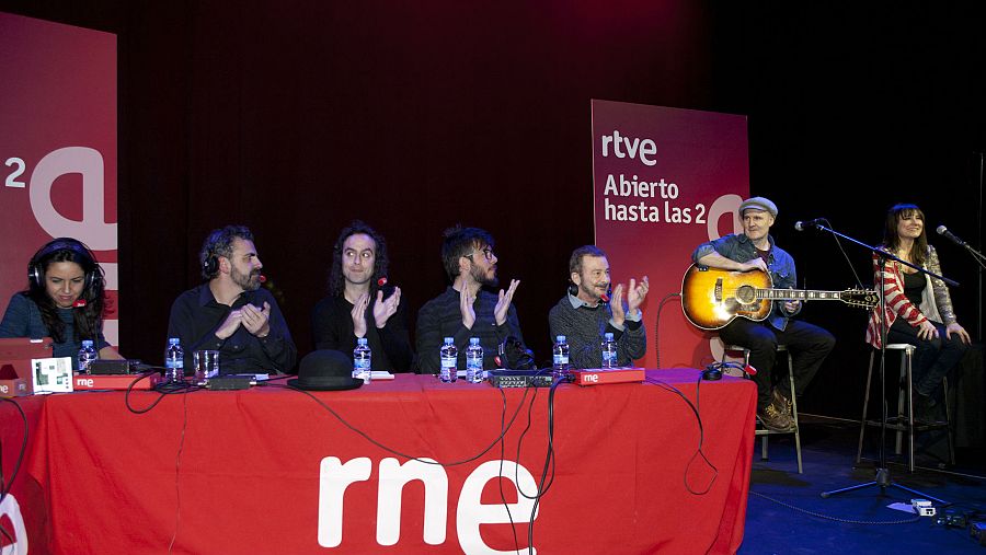 El dúo zaragozano tocó en acústico temas incluidos en 'Nocturnal'