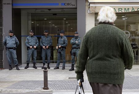 La Guardia Civil registra las dependencias del Grupo Popular del PP en el Ayuntamiento de Valencia