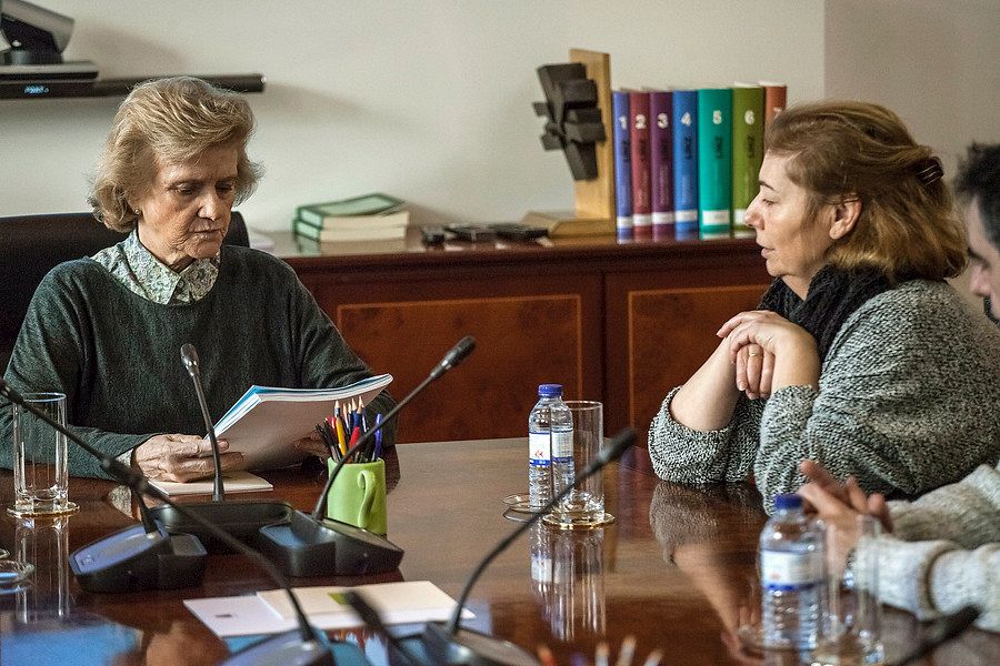 Soledad Becerril, Defensora del Pueblo, con los padres de Diego