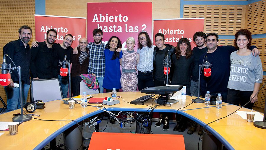 Todo el equipo de 'Abierto hasta las 2', con Soraya Arnelas