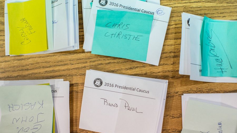Votos para los candidatos republicanos en una asamblea de este partido durante los caucus de Iowa, en Des Moines, capital del estado. 1 de febrero de 2016. Brendan Hoffman/Getty Images/AFP