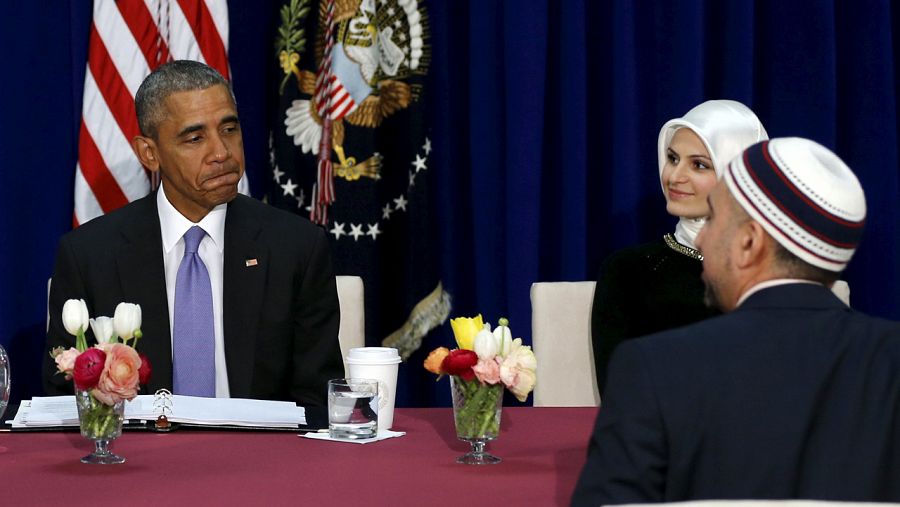 El presidente Obama durante una reunión con miembros de la Sociedad Islámica de Baltimore (Estados Unidos)