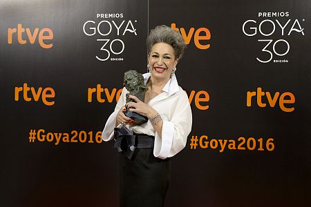 Mejor actriz de reparto: Luisa Gavasa por 'La novia'