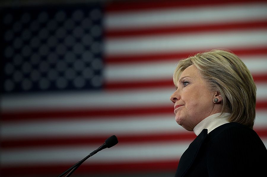 Hillary Clinton reconoce su derrota en las primarias demócratas de New Hampshire.