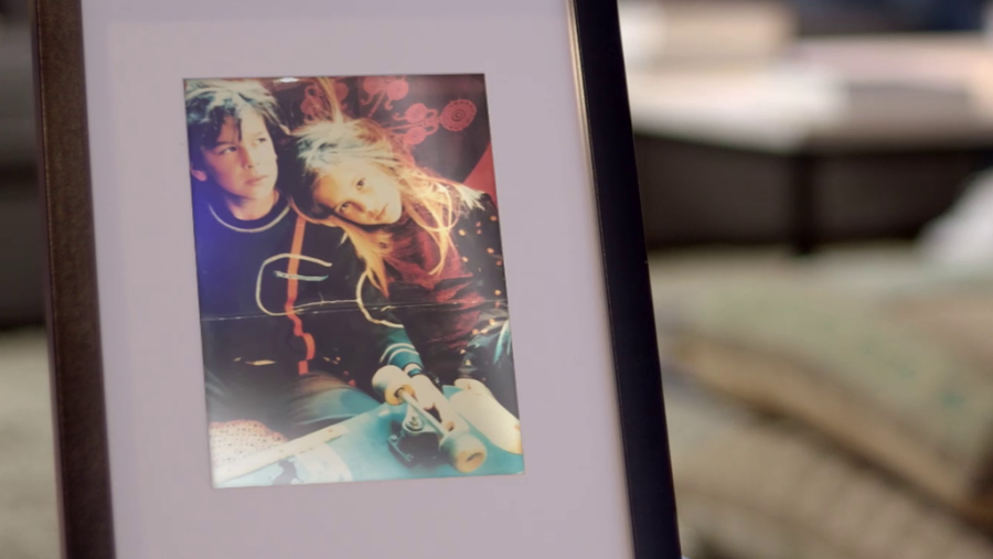 De niño, con su hermana Sheila