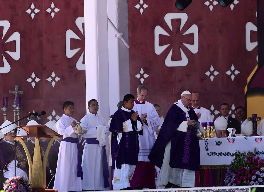 El papa Francisco oficia la misa en San Cristóbal de las Casas