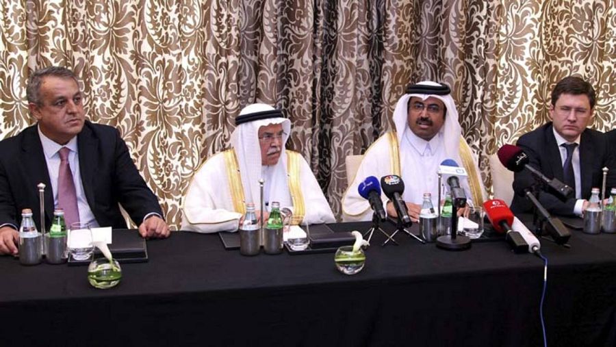 Cuatro grandes productores de petróleo acuerdan congelar su producción a niveles de enero pasado