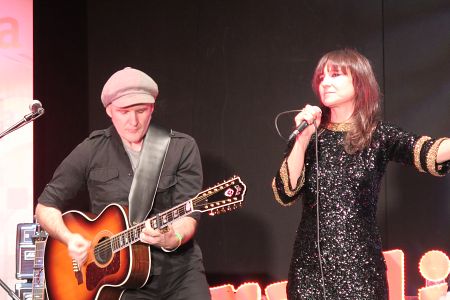 Amaral puso el broche final al aniversario de Radio 3 Extra