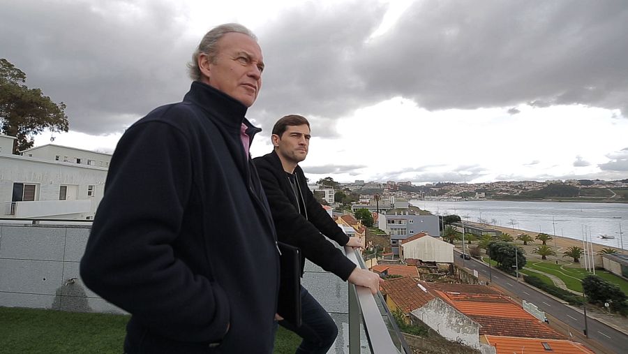 Iker Casillas recibe en Oporto a 'En la tuya o en la mía'