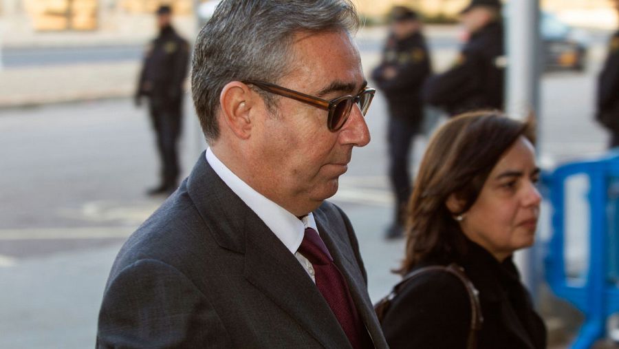 El exsocio de Iñaki Urdangarin Diego Torres llega junto a su mujer Ana María Tejeiro a la sede del juicio del caso Nóos