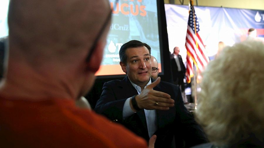 Ted Cruz saluda a sus partidarios en Las Vegas, durante la noche electoral de los caucus de Nevada. Justin Sullivan/Getty Images/AFP